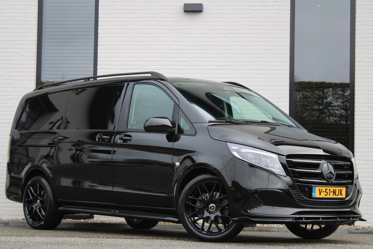 Mercedes-Benz Vito - 116 CDI / Aut / Lang / Edition / Led / Leer / Camera / Vol Opties / NIEUWSTAAT - AutoWereld.nl
