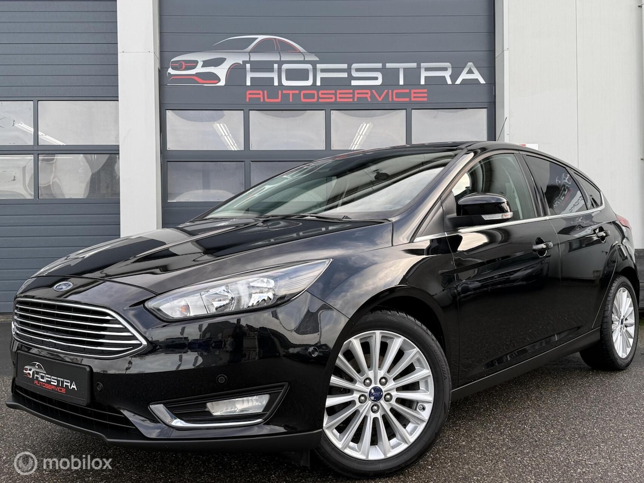 Ford Focus - 1.0 Titanium Edition Navi Nieuwe-Distr-riem PDC NAP - AutoWereld.nl