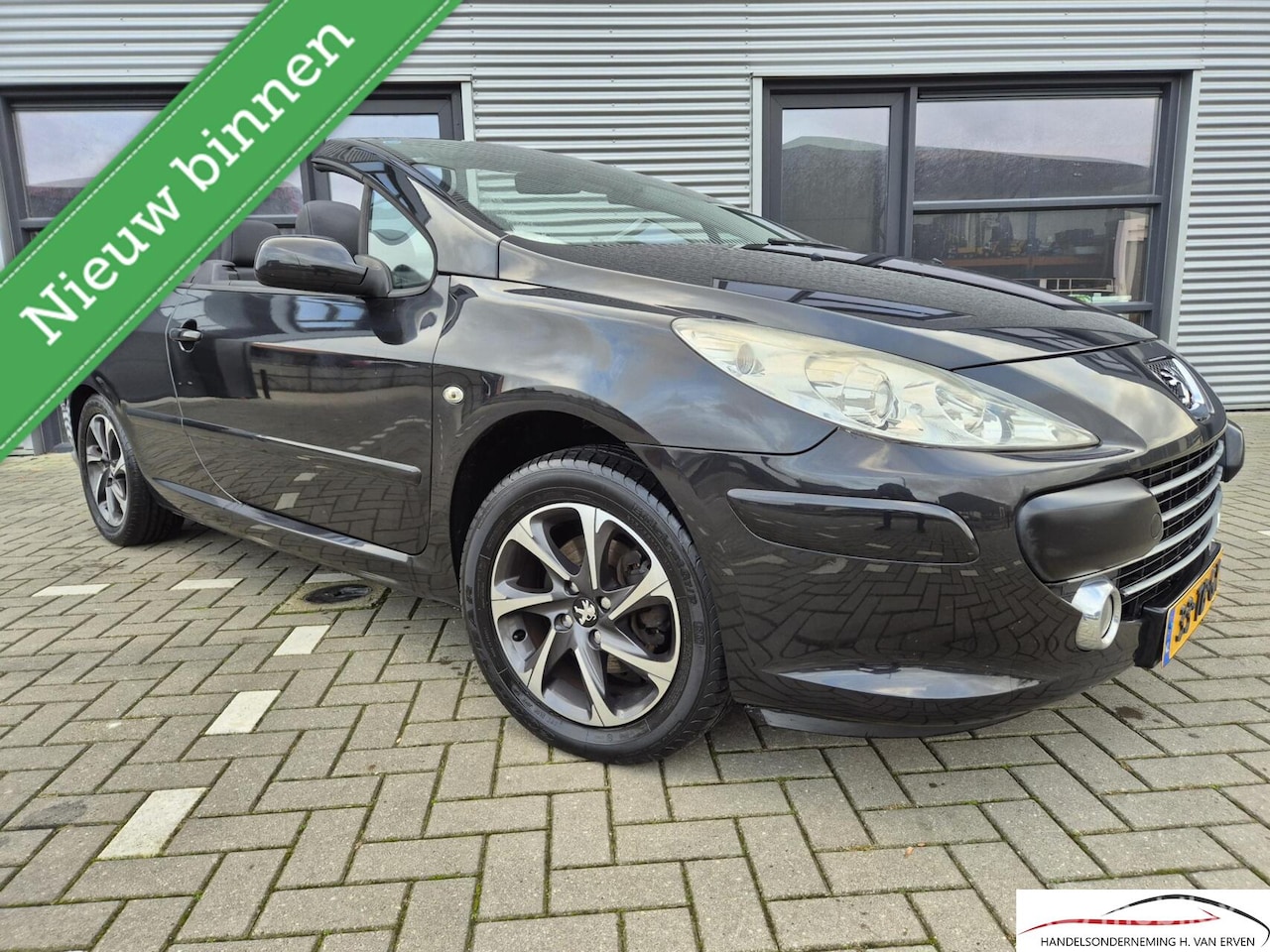Peugeot 307 CC - 2.0-16V LEDER XENON 16" NAVI NAP - AutoWereld.nl