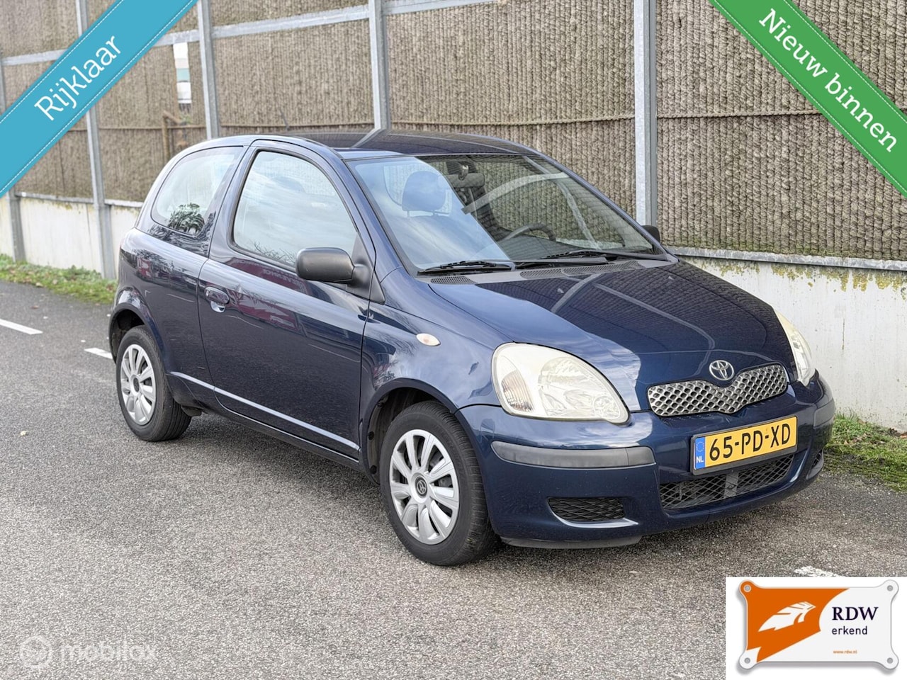 Toyota Yaris - 1.3 VVT-i Blue NAP/NETTE AUTO/AIRCO/ELEK.PAKKET - AutoWereld.nl