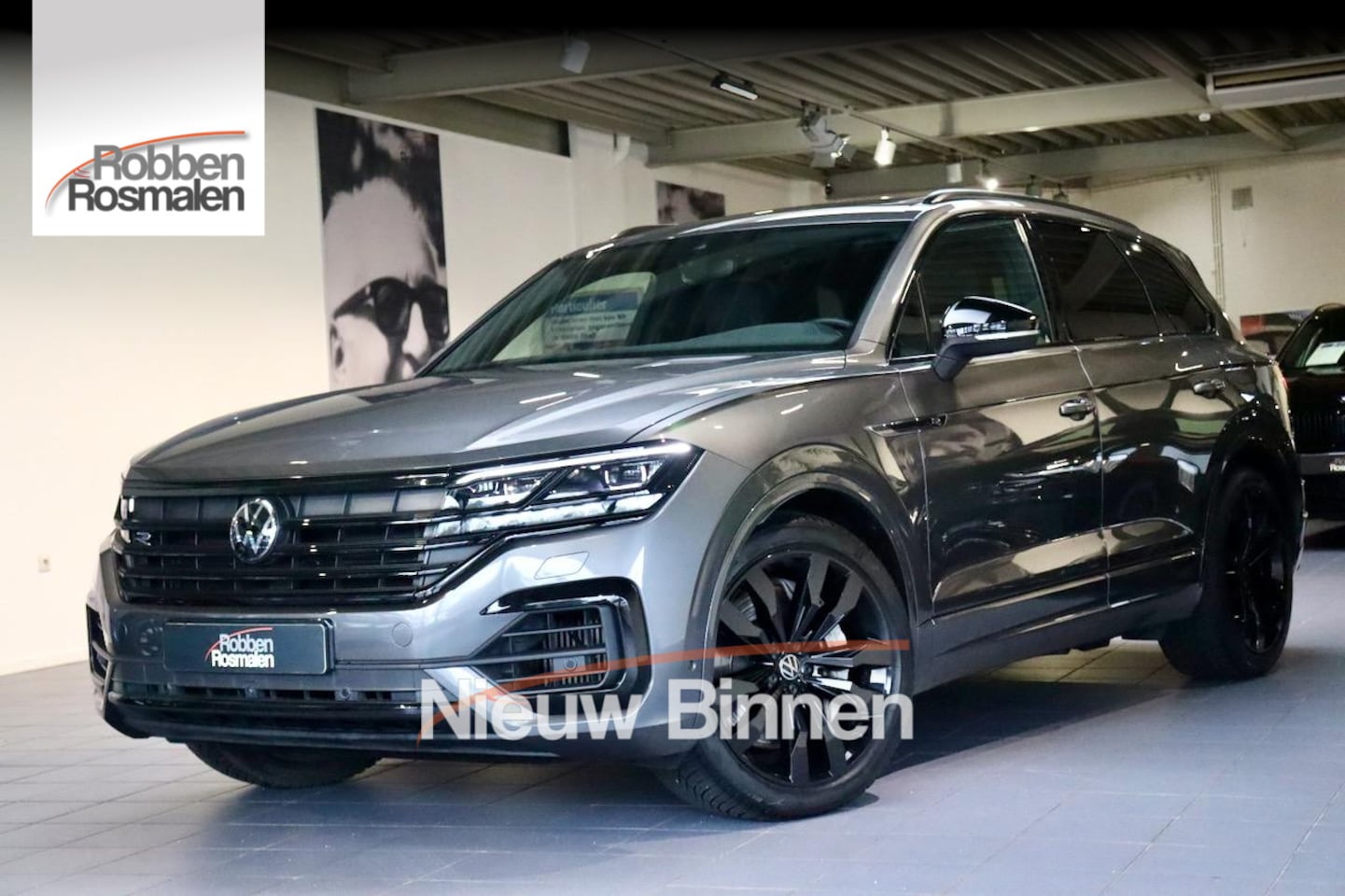 Volkswagen Touareg - 3.0 TSi eHybrid R 4M PANO|TrkHk|22'' - AutoWereld.nl