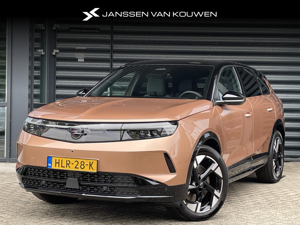 Opel Grandland Electric - GS 73 kWh Panoramadak Head-Up 360 Camera FOCAL Audio - AutoWereld.nl