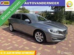 Volvo V60 - 1.5 T3 Kinetic / Navigatie / Half leder / Etc