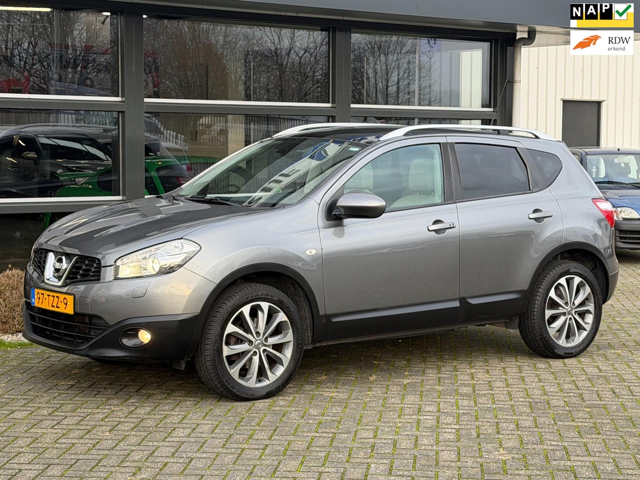 Nissan Qashqai - 2.0 Tekna Automaat Airco Navi Pano NAP APK !! - AutoWereld.nl