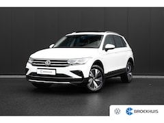 Volkswagen Tiguan - 1.4 TSI eHybrid 245PK R-Line | Trekhaak | Panoramadak | Leder |