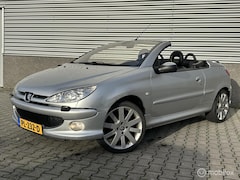 Peugeot 206 CC - 1.6-16V 17inch, stoelverwarming, cruise, airco