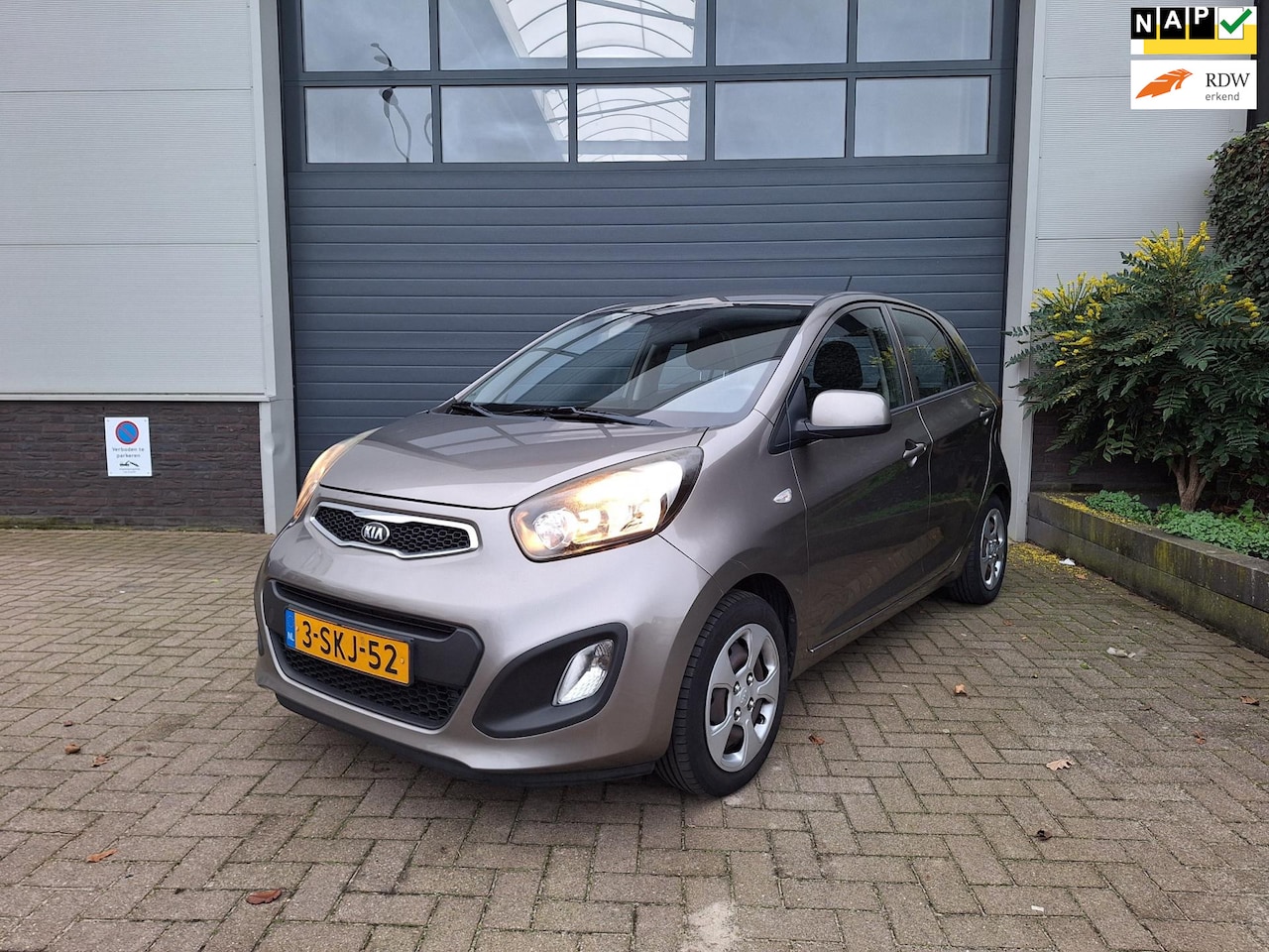 Kia Picanto - | 1.0 CVVT ISG Comfort Pack | Bluetooth | Airco | Lage kilometerstand | - AutoWereld.nl