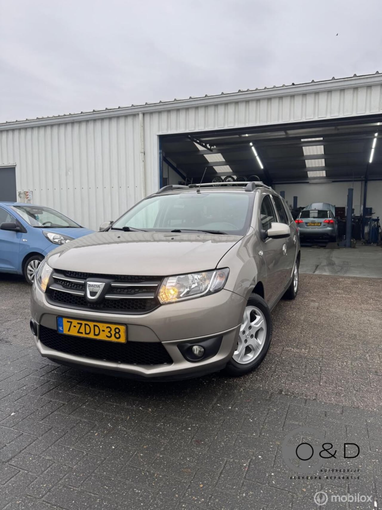 Dacia Logan MCV - 0.9 TCe Ambiance | Navi | Carplay | 2e Eig. - AutoWereld.nl