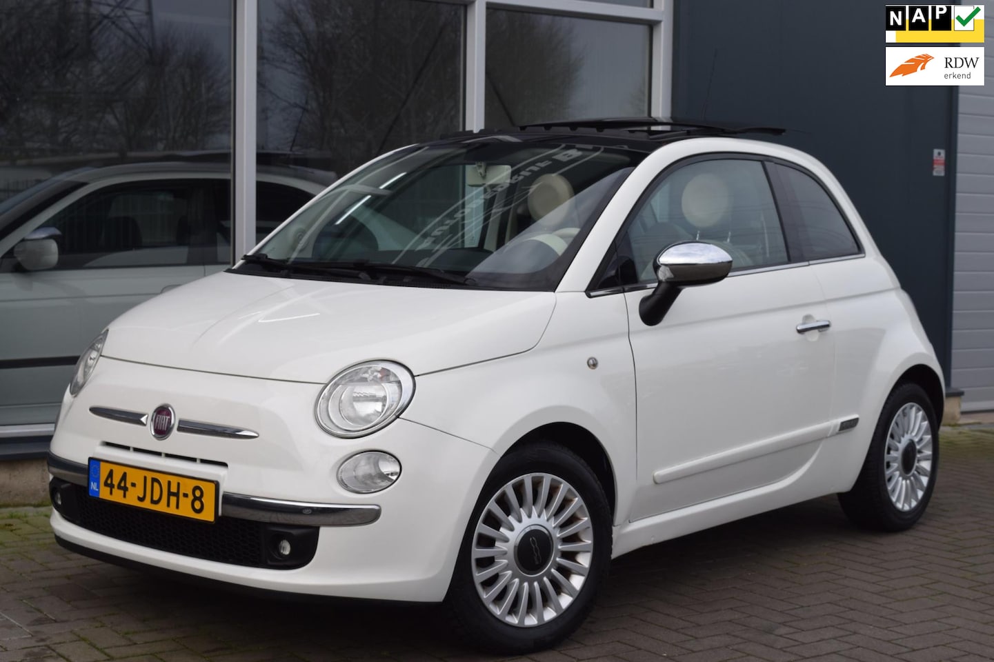 Fiat 500 - 1.2 Lounge | Pano | Clima | NAP + APK 8-2026 ! - AutoWereld.nl
