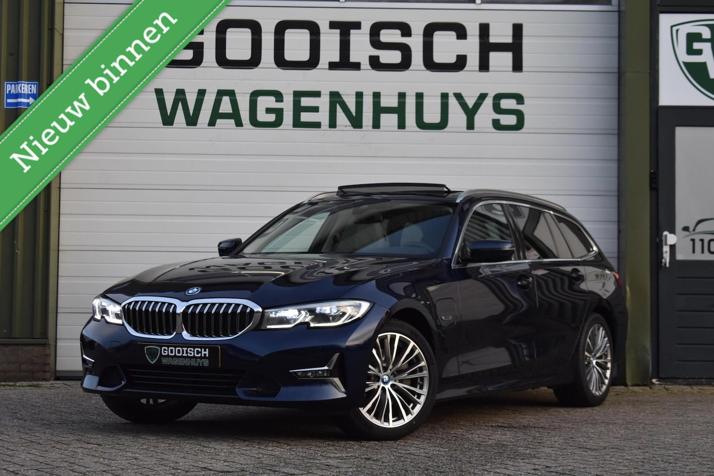 BMW 3-serie Touring - 320e Business Ed. Plus | Pano | Laser Lights | Leder | - AutoWereld.nl