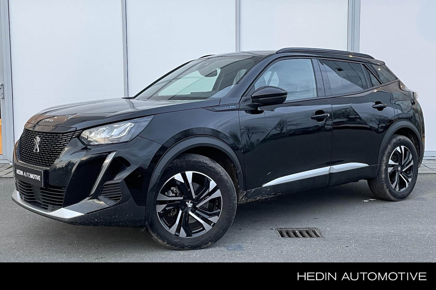 Peugeot e-2008 - EV Allure 50 kWh | Navigatie | Camera | Cruise control | Climate control | LED verlichting - AutoWereld.nl