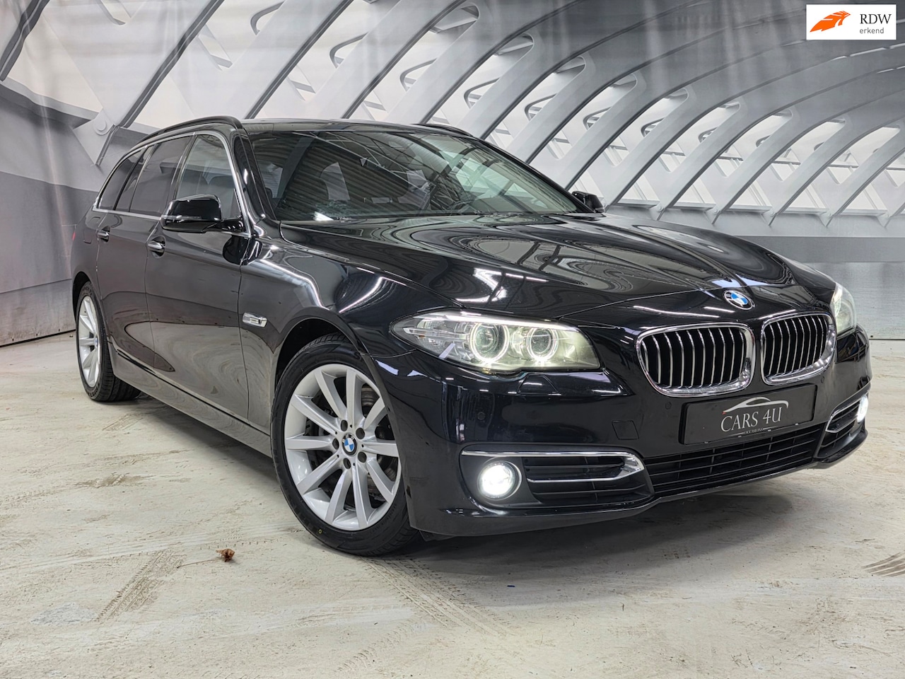 BMW 5-serie Touring - 520d High Executive 520d High Executive - AutoWereld.nl