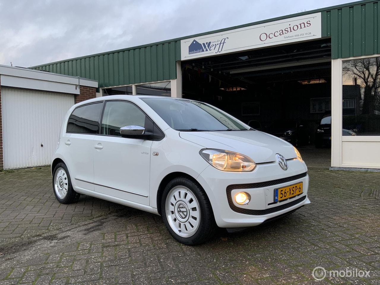 Volkswagen Up! - 1.0 high up! BM, Cruise, Lederpakket, White, Parksensor, Stoelverw. - AutoWereld.nl