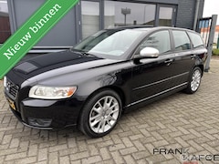 Volvo V50 - 2.0 Sport ECC Cruise 17"LM Bl.tooth Alu.inleg Stof/leder Trekh