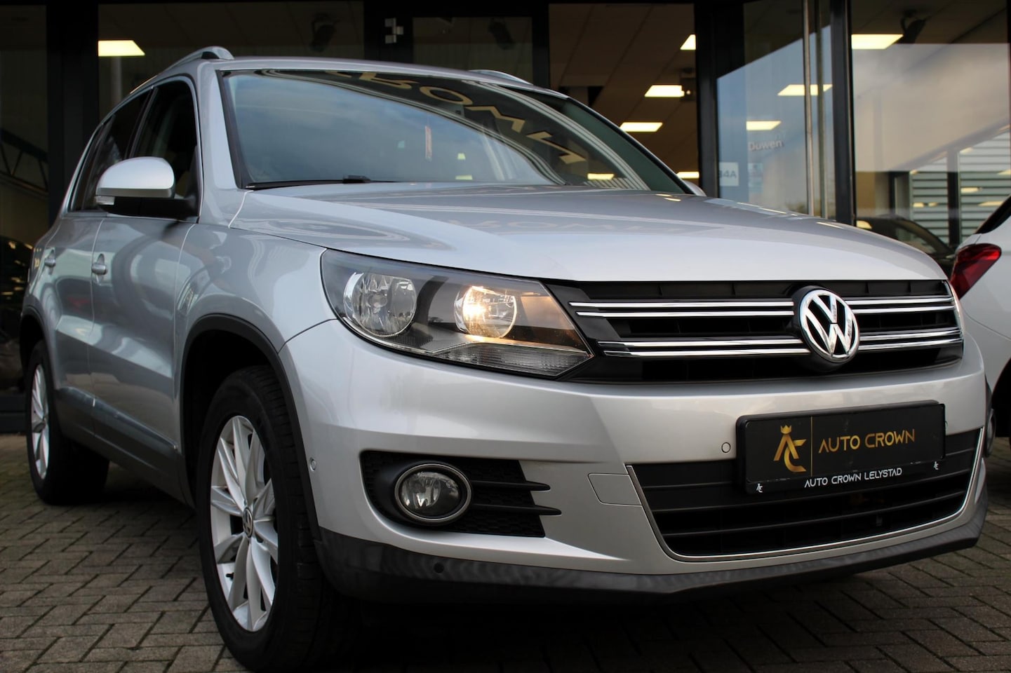 Volkswagen Tiguan - 1.4 TSI Highline Leer + pano.dak! 97.388KM! NAP - AutoWereld.nl
