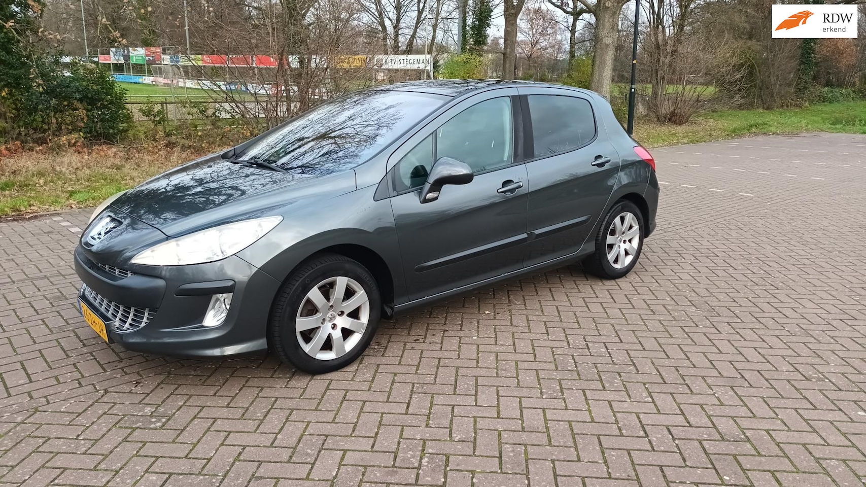 Peugeot 308 - 1.6 VTi Clima / Panorama dak / Cruise control - AutoWereld.nl