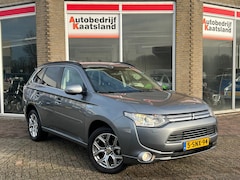 Mitsubishi Outlander - 2.0 PHEV Intense + - Camera - Keyless - Clima - Trekhaak