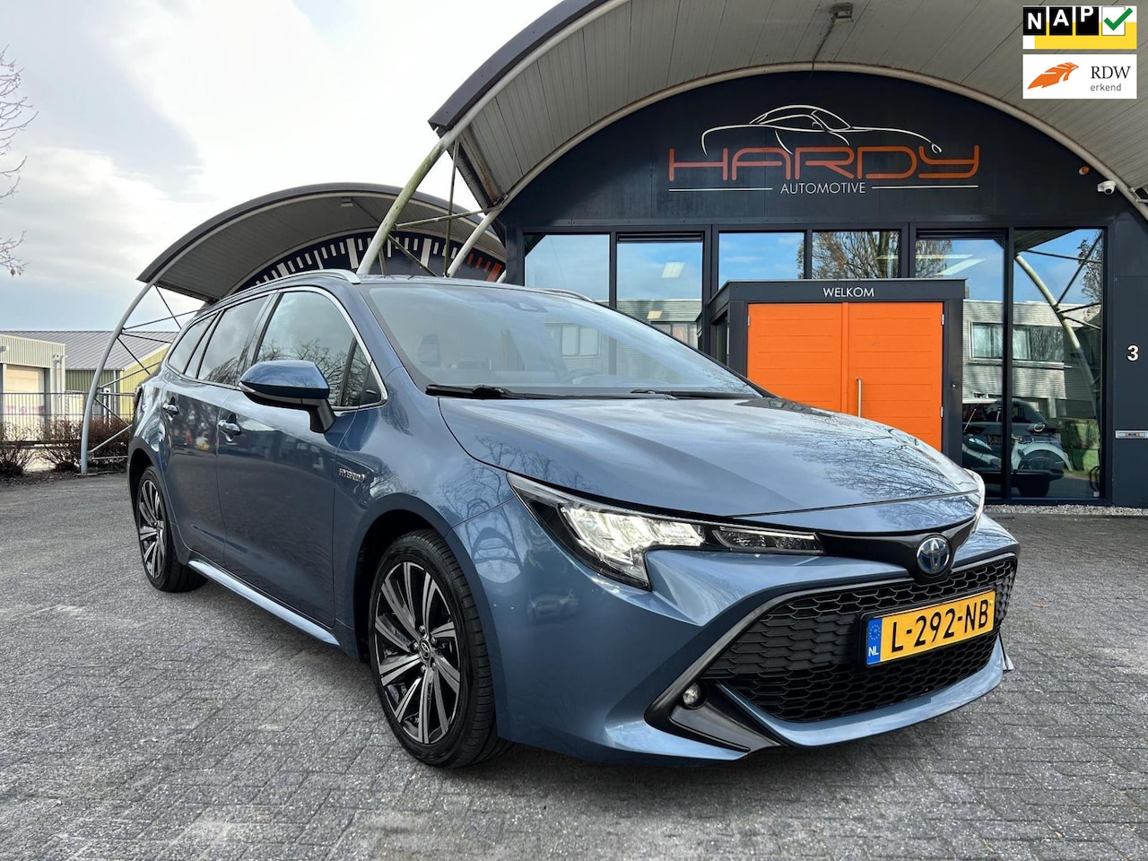 Toyota Corolla Touring Sports - 1.8 Hybrid Dynamic Digi Dash Apple Carplay 100% Dealer Onderhouden - AutoWereld.nl