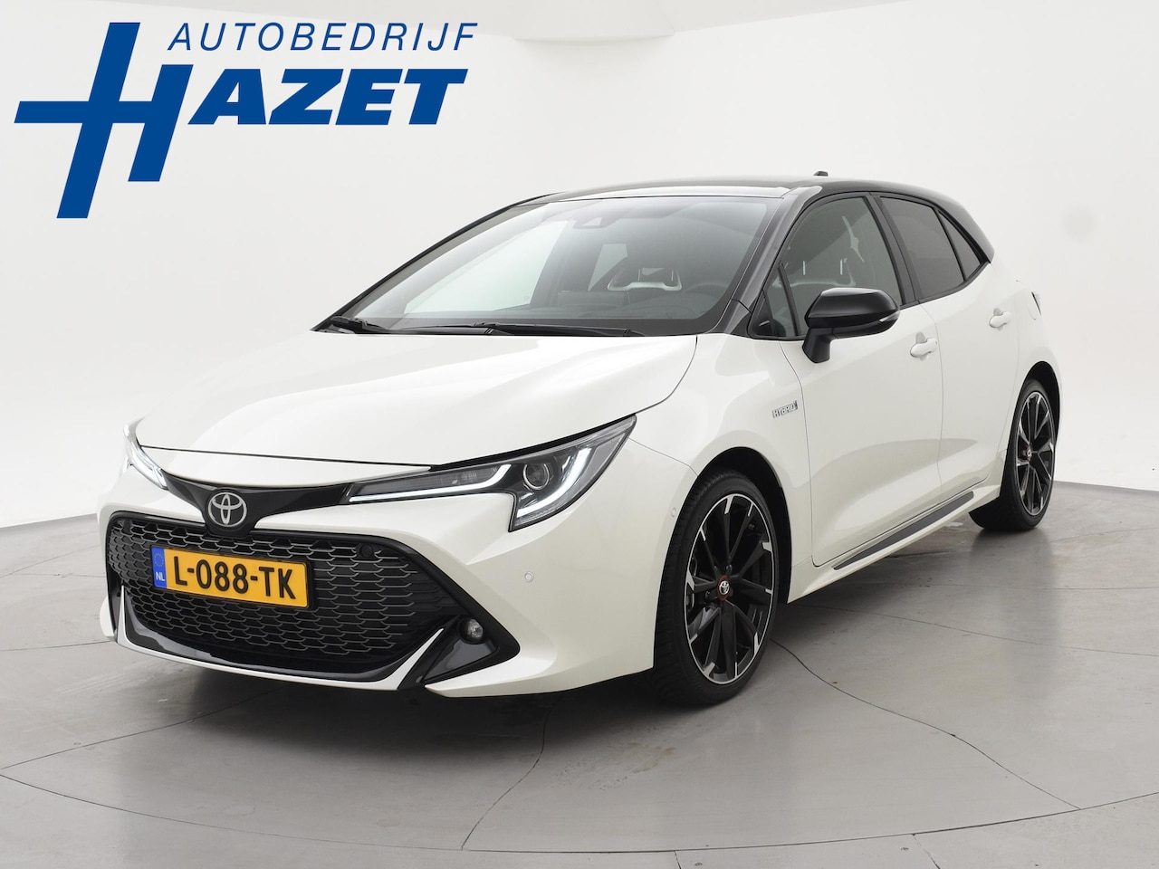 Toyota Corolla - 2.0 HYBRID 184 PK GR-SPORT PLUS BI-TONE | 13.792 KM | JBL AUDIO | HEAD-UP DISPLAY | STOELV - AutoWereld.nl