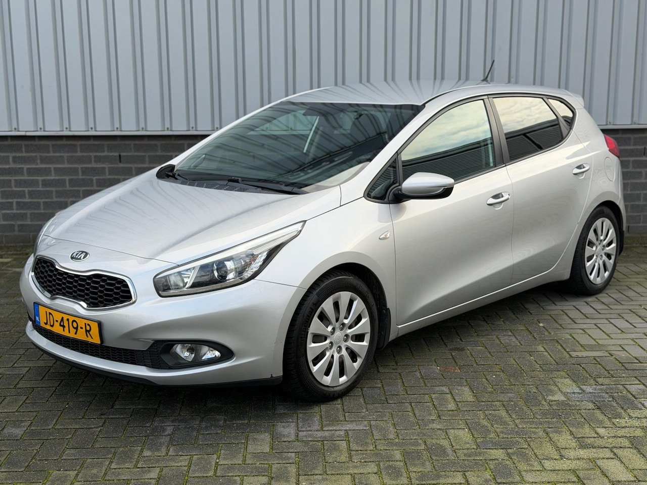 Kia Cee'd - 1.4 CVVT X-tra |Airco|CruiseCtrl|5 Deurs|Bluetooth| - AutoWereld.nl