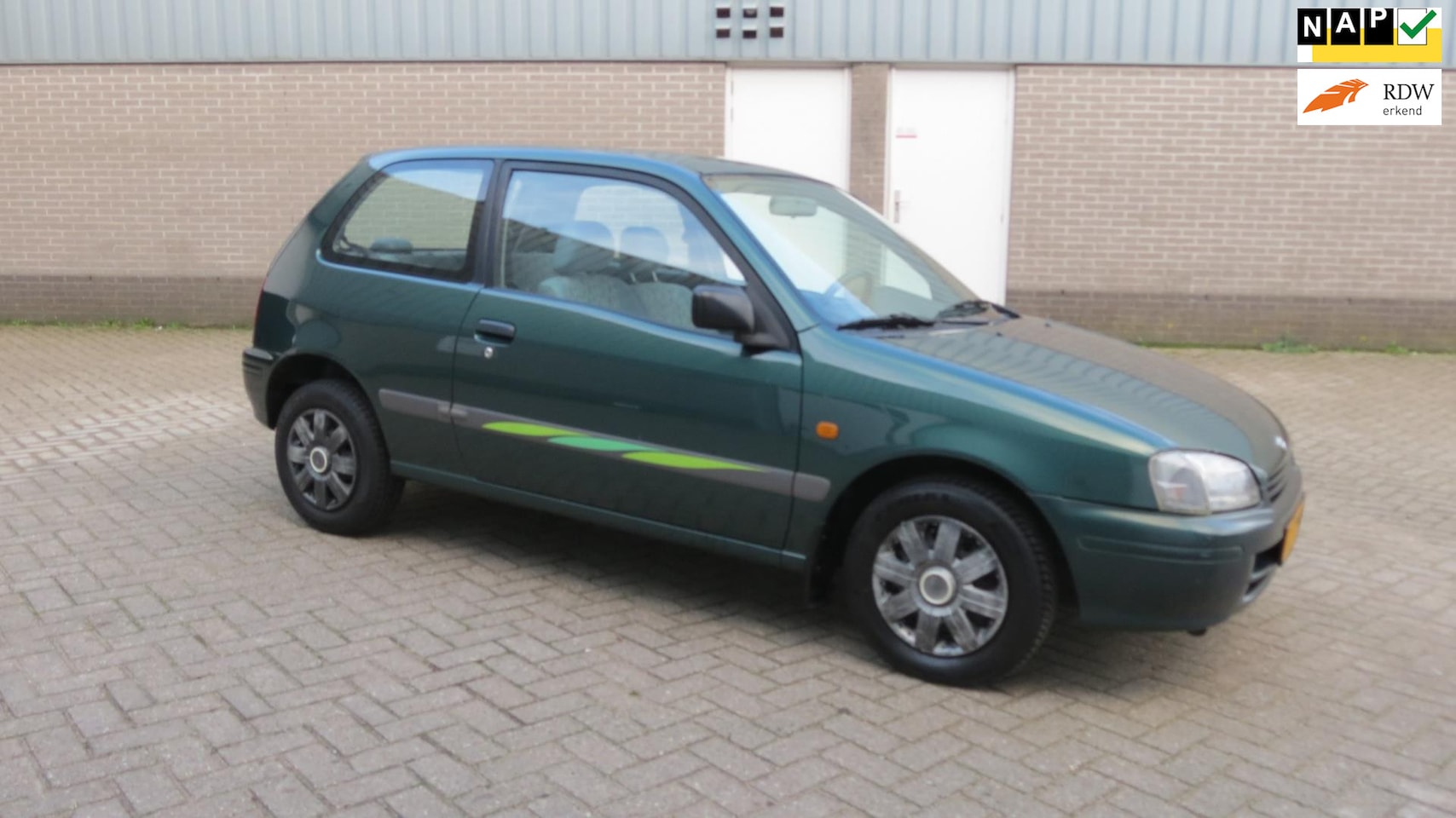 Toyota Starlet - 1.3-16V 1.3-16V - AutoWereld.nl