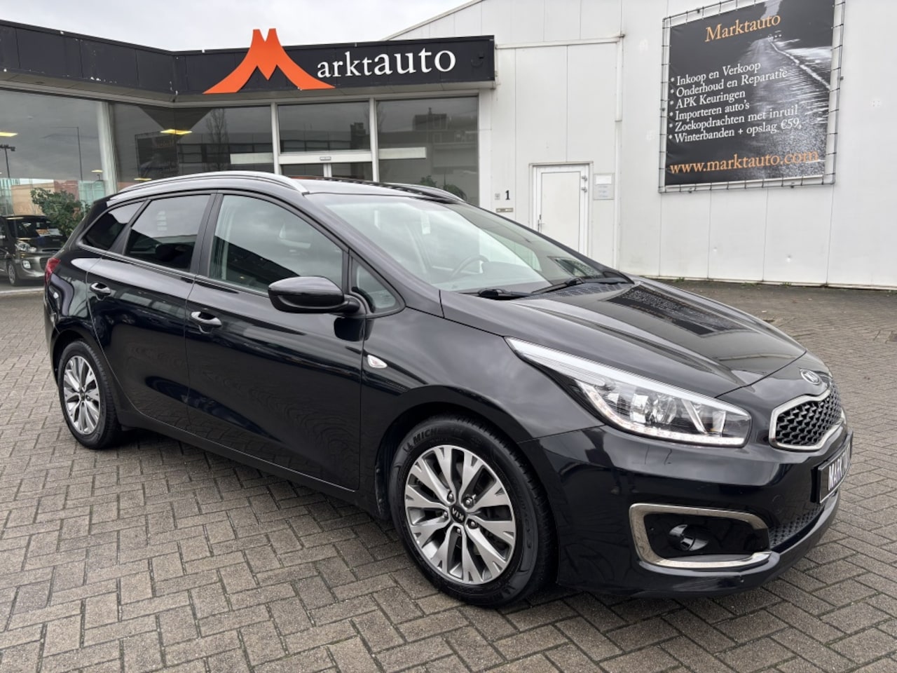 Kia Cee'd Sportswagon - 1.0 T-GDi Active Navi Carplay Camera Cruise Parkeersensoren - AutoWereld.nl