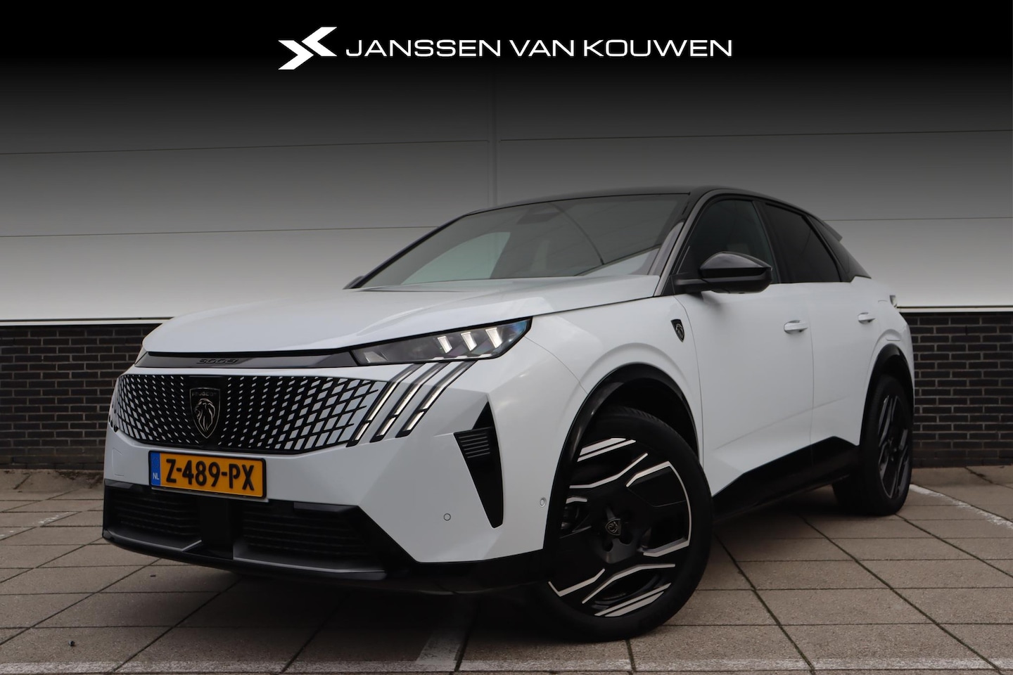 Peugeot e-3008 - GT 73 kWh * Nappa Leder * 360 Vision & Drive * Assist Pack * SOH 95% * - AutoWereld.nl