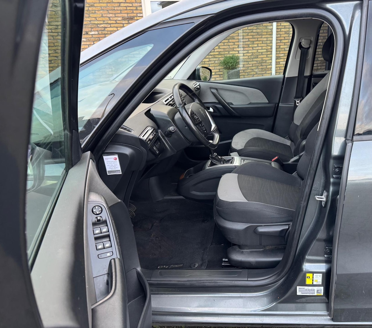 Citroën Grand C4 Picasso - 1.2 Bj 2015 7 persoons weinig kilometers - AutoWereld.nl