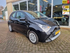 Toyota Aygo - 1.0 VVT-i x-play camera, carplay, media, 1e eigenaar