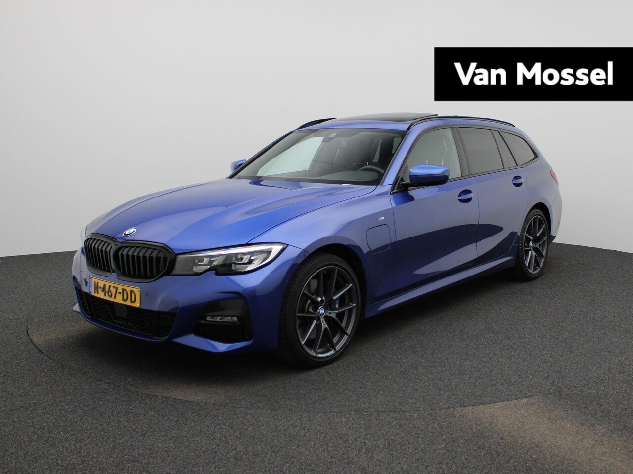 BMW 3-serie Touring - 330e xDrive High Executive | M SPORT | PORTIMAO BLAU | PANORAMA/SCHUIF-KANTELDAK | - AutoWereld.nl