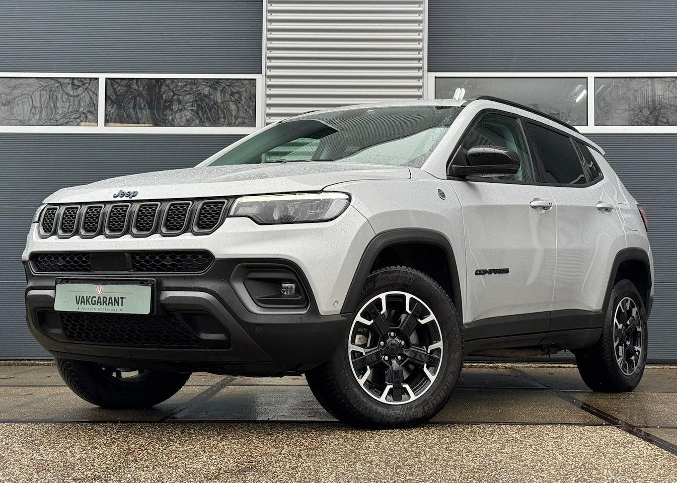 Jeep Compass - 4xe 240 Plug-in Hybrid Electric Trailhawk |Camera |Keyless |ACC - AutoWereld.nl