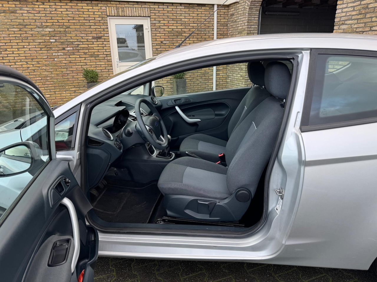 Ford Fiesta - 1.25 Champion met slechts 54725 Km - AutoWereld.nl