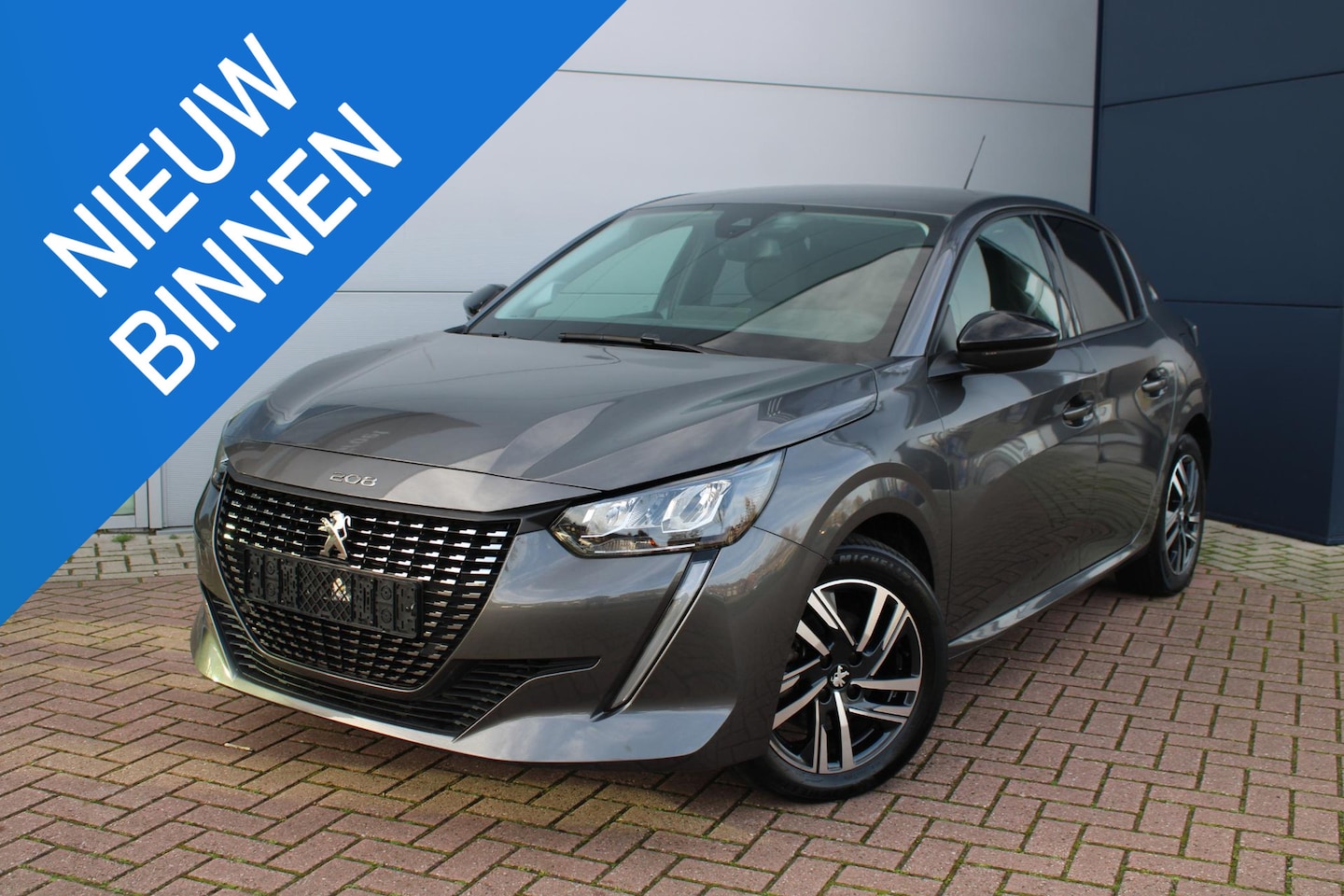 Peugeot 208 - 1.2 PureTech 100pk Allure Pack Airco Navi Camera Carplay 7745km - AutoWereld.nl