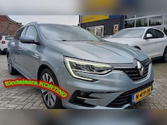 Renault Mégane E-Tech - Estate 1.6 Plug-In Hybrid 160 - Camera - Head Up display