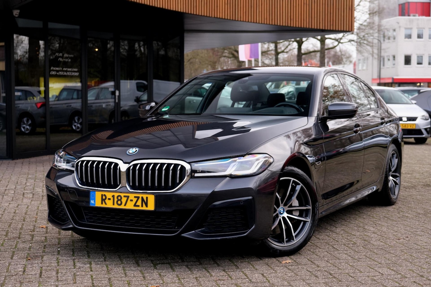 BMW 5-serie - 530e Business Edition Plus|M-Pakket|Head-Up|Camera|Laser|AppleCarplay/AndroidAuto|Standkac - AutoWereld.nl