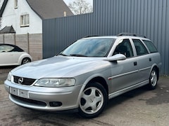 Opel Vectra Wagon - 1.8-16V Centennial