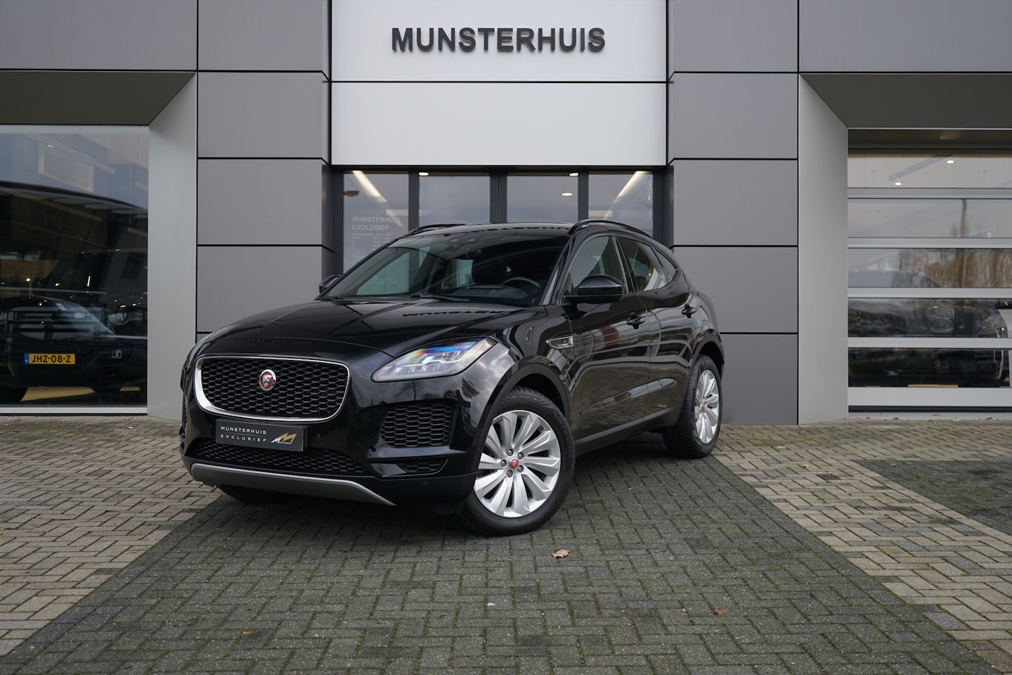 Jaguar E-Pace - 2.0 P250 AWD S | Head-up display | Voorstoelen verwarmd | Meridian | - AutoWereld.nl