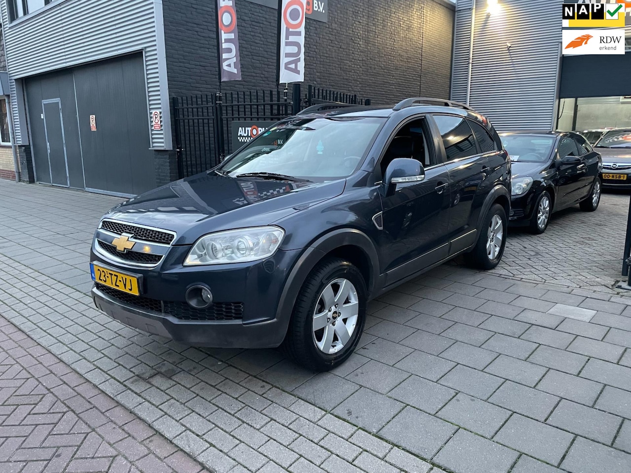 Chevrolet Captiva - 2.4i Executive 7Persoons Trekhaak Airco NAP APK - AutoWereld.nl