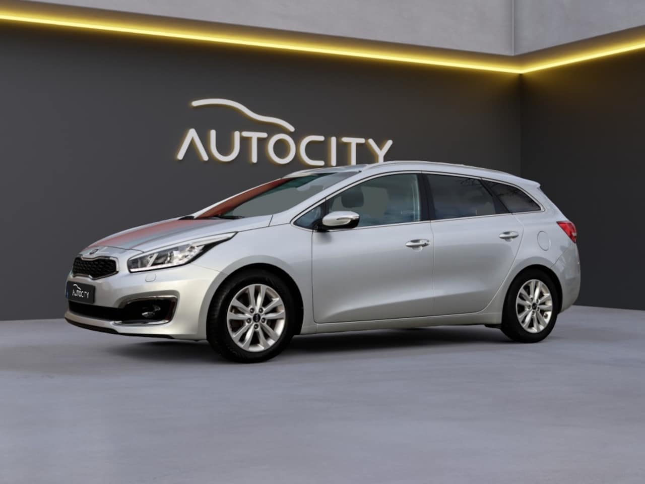 Kia Cee'd Sportswagon - 1.6 GDI ExecutiveLine Trekhaak l Memory l Leder l VOL OPTIES - AutoWereld.nl