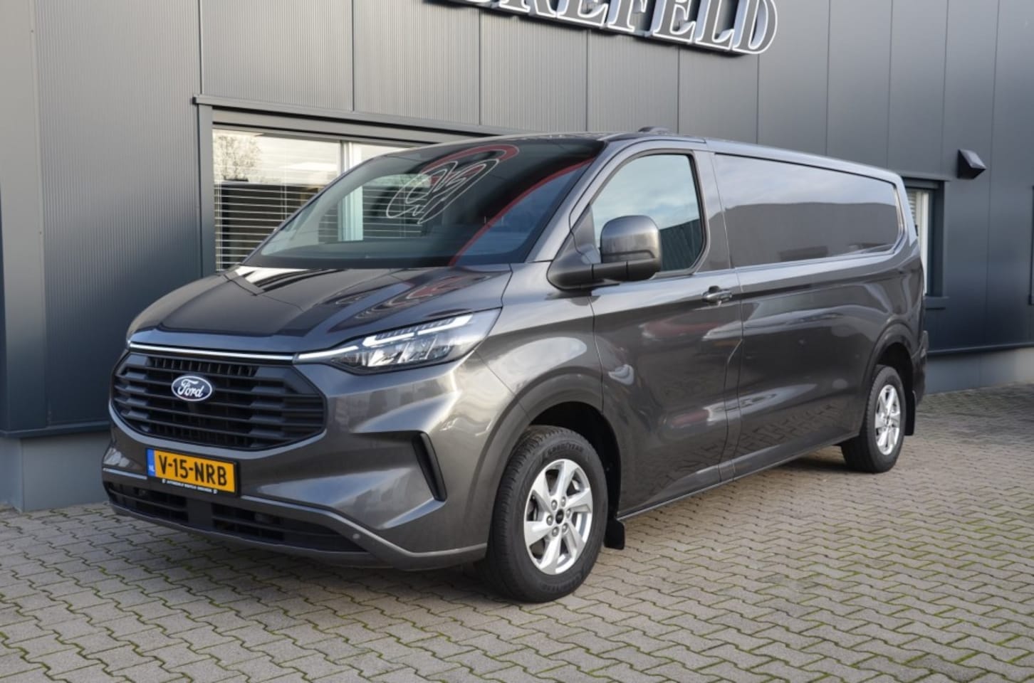 Ford Transit Custom - 300 2.0 TDCI L2H1 Automaat Limited **Geen BPM** - AutoWereld.nl