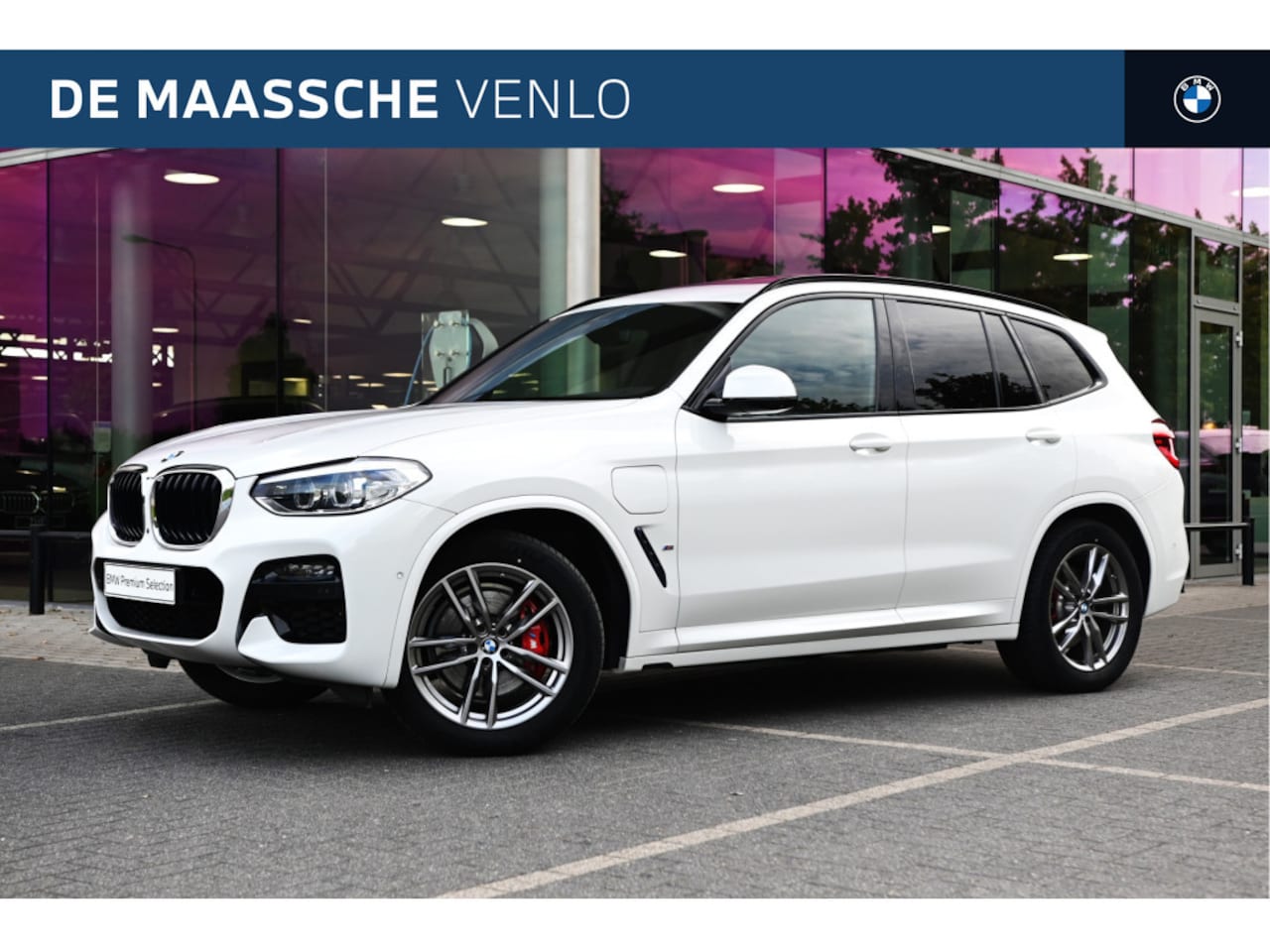 BMW X3 - xDrive30e High Executive M Sport Automaat / Panoramadak / Trekhaak / Sportstoelen / LED / - AutoWereld.nl
