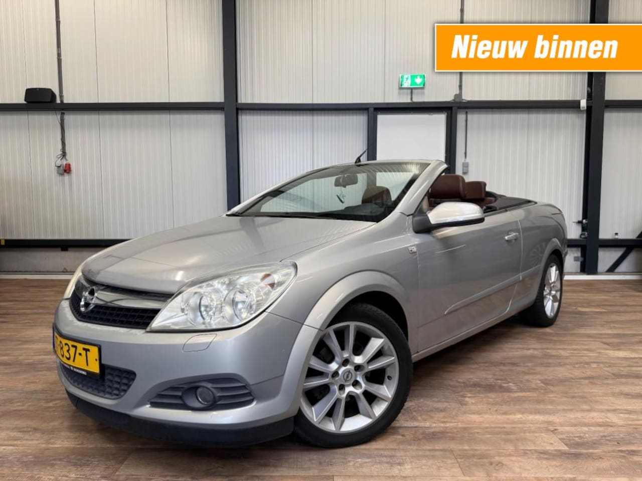 Opel Astra TwinTop - TwinTop 1.8 Enjoy / LEDER / CRUISE / AIRCO / PDC / LM-Velgen - AutoWereld.nl