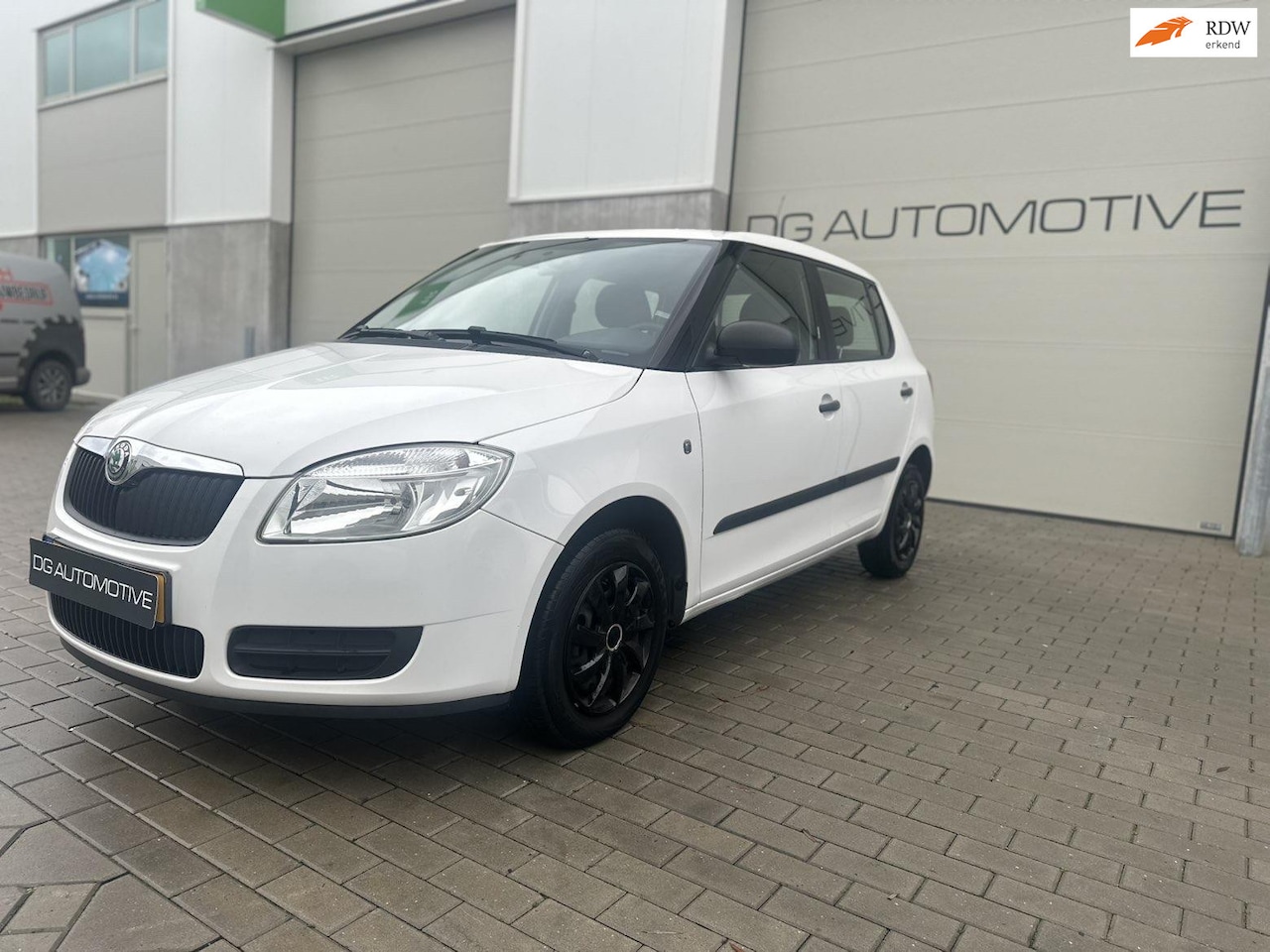 Skoda Fabia - 1.2 Drive APK 02-05-2026 ELEKTRISCHE RAMEN AIRCO - AutoWereld.nl