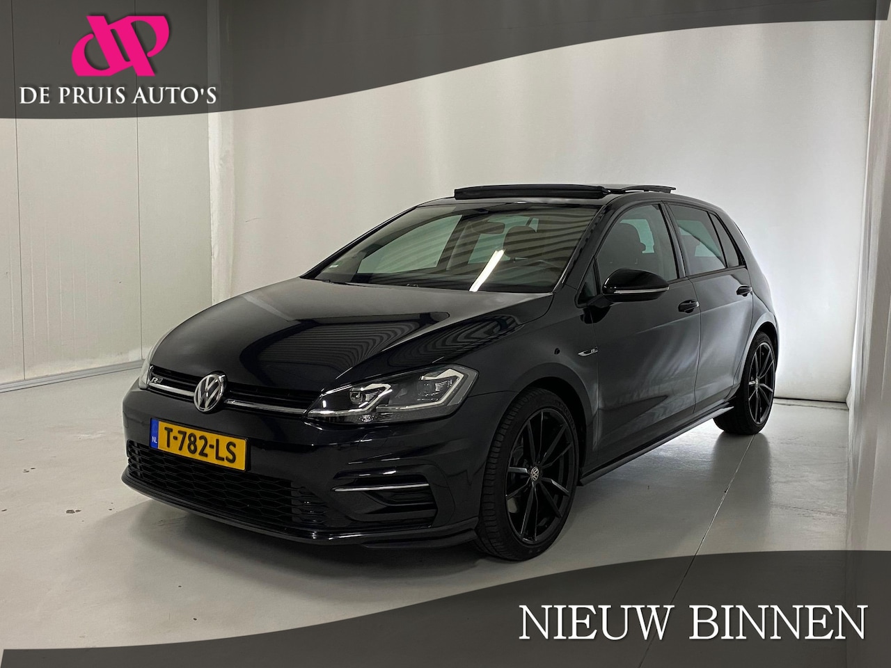Volkswagen Golf - 1.5 TSI Highline Business R -Line App-connect Panodak Trekhaak 18inch LED Virtual Massages - AutoWereld.nl