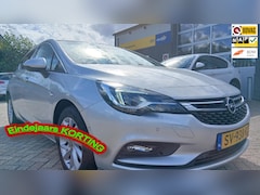 Opel Astra - 1.4 Innovation - Navigatie - Achteruitrijcamera - Airco