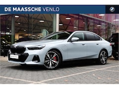 BMW 5-serie - 550e xDrive High Executive M Sport Automaat / Panoramadak / Adaptief onderstel professiona