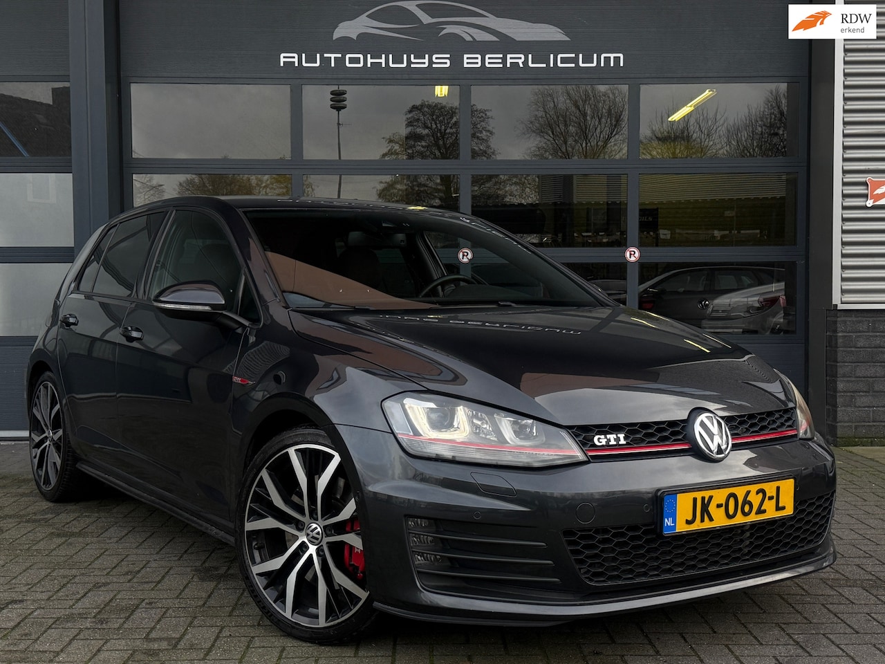 Volkswagen Golf - 2.0 TSI GTI Performance DSG Stoelverwarming - AutoWereld.nl