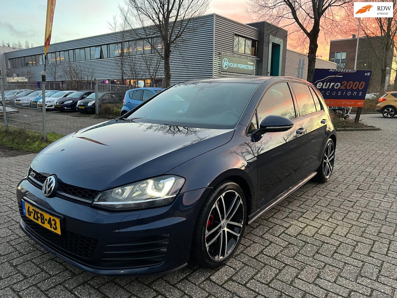 Volkswagen Golf - 2.0 TDI GTD - LED - CAMERA - NAVIGATIE ! - AutoWereld.nl