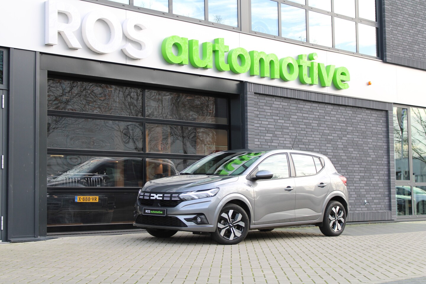 Dacia Sandero - 1.0 TCe 90 Expression | BTW | AUTOMAAT | STOELVERWARMING | CAMERA | - AutoWereld.nl