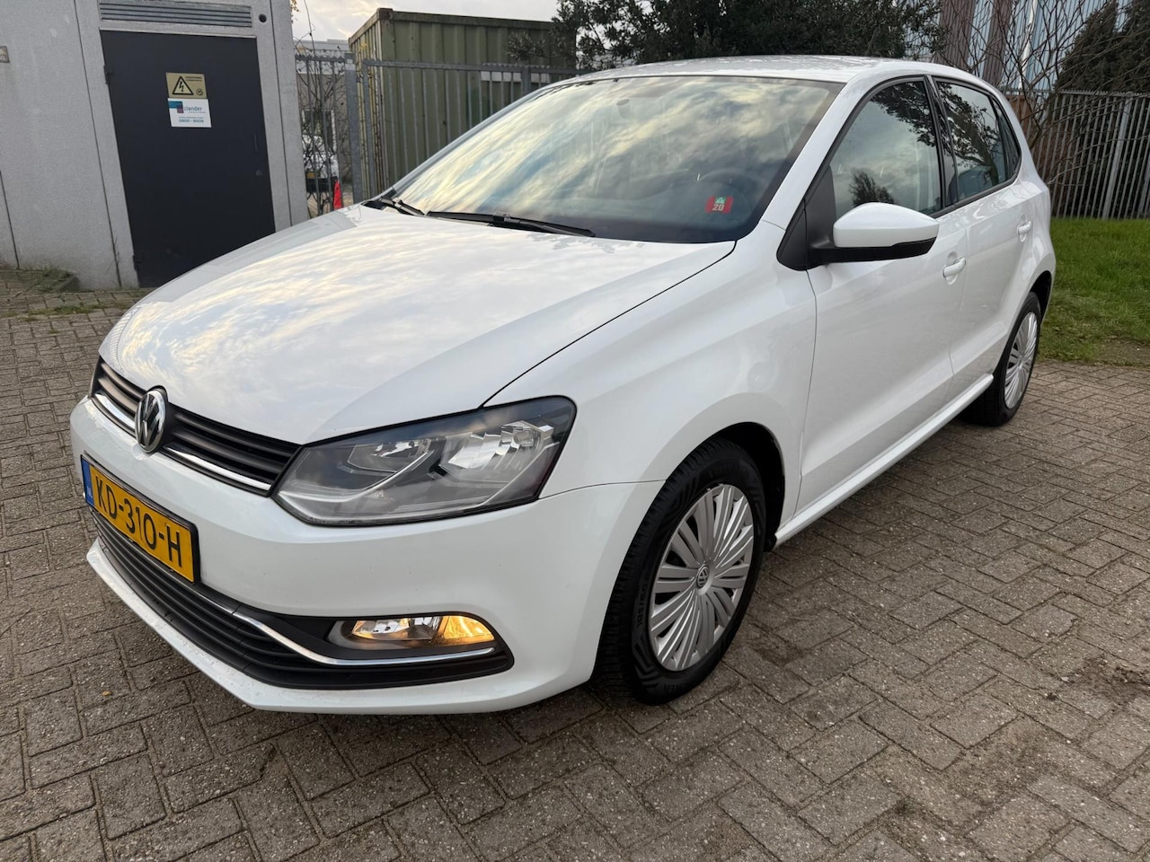 Volkswagen Polo - 1.0 Comfortline Edition BJ 2016, NAP, Nwe APK - AutoWereld.nl